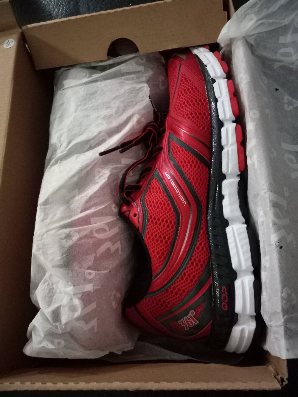 361 degrees Volitation Mens Sneakers 10 NEW